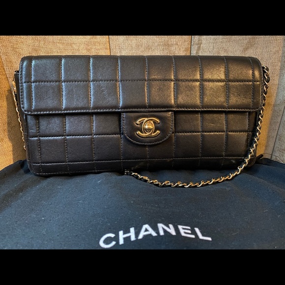 Purse - Picture 2 of 2